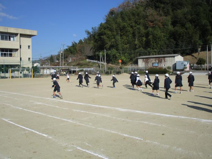 だるまさんが転んだ２