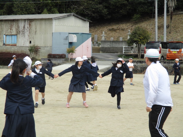 手つなぎ１