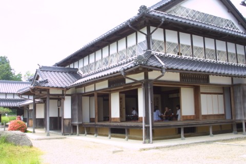 治部邸